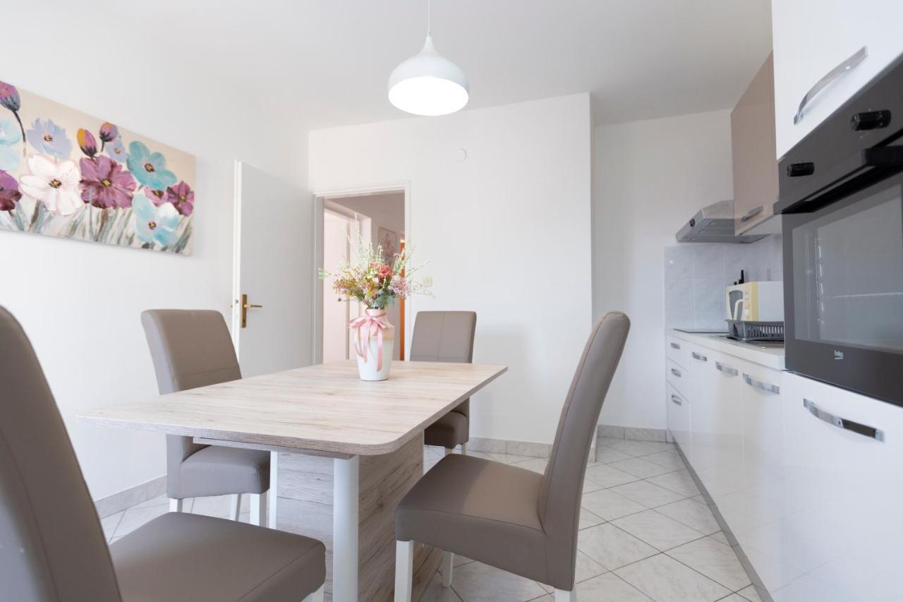 Apartments Rudi لوكفا روجوزنيكا المظهر الخارجي الصورة